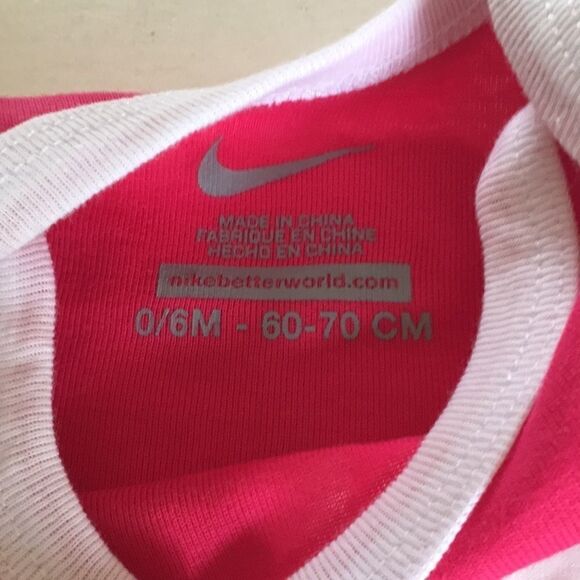 Nike Pink 0 / 6 Month Long Sleeve Onesie - Picture 4 of 7